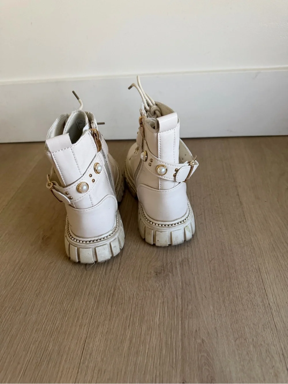 Kids Cream Lace-Up Combat Boots - Great for K pop demon hunter costume
